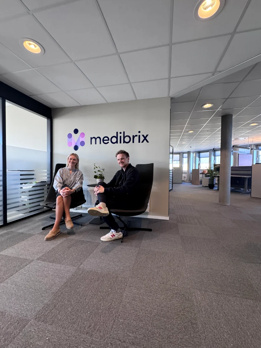 Drop an office photo — 4:3, min. 1600×1200 px